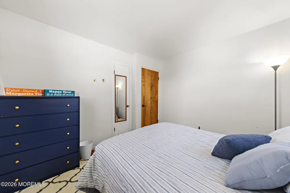 34 Lake Singleton Court Little Egg Harbor, NJ 08087