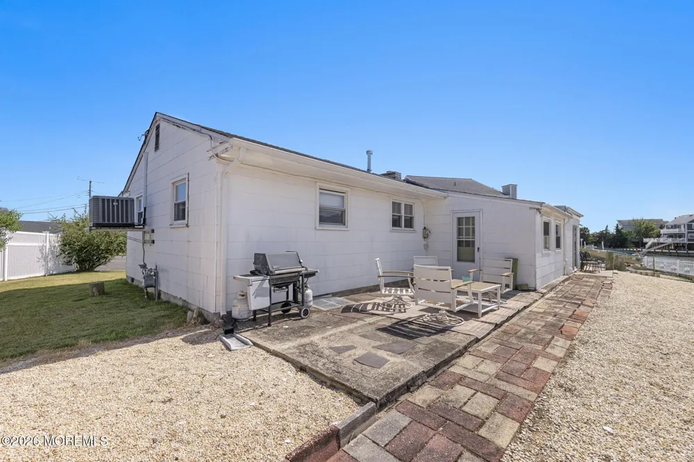 34 Lake Singleton Court Little Egg Harbor, NJ 08087