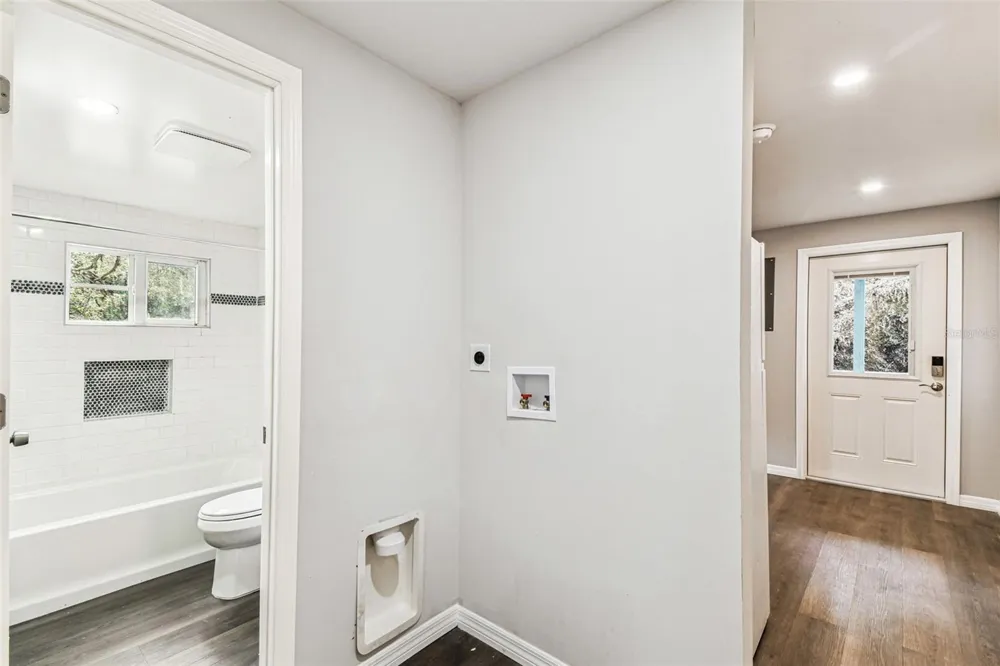 1006 E 26TH AVENUE #1 Tampa, FL 33605