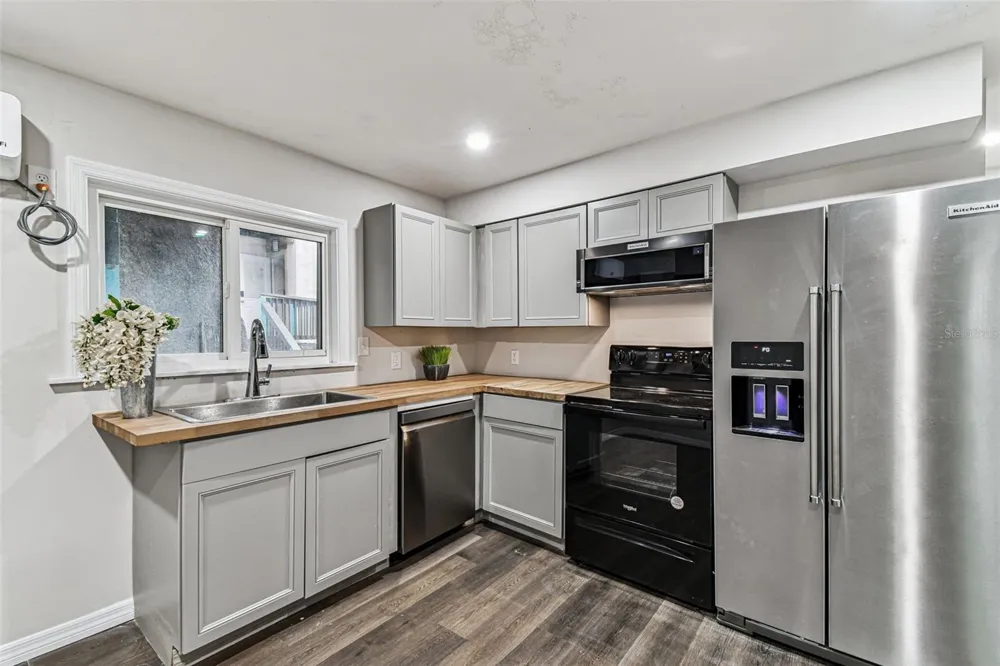 1006 E 26TH AVENUE #1 Tampa, FL 33605