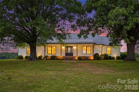 1421 Old Highway 74