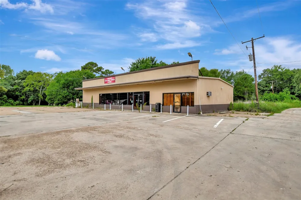 9240 State Highway 75 S New Waverly, TX 77358