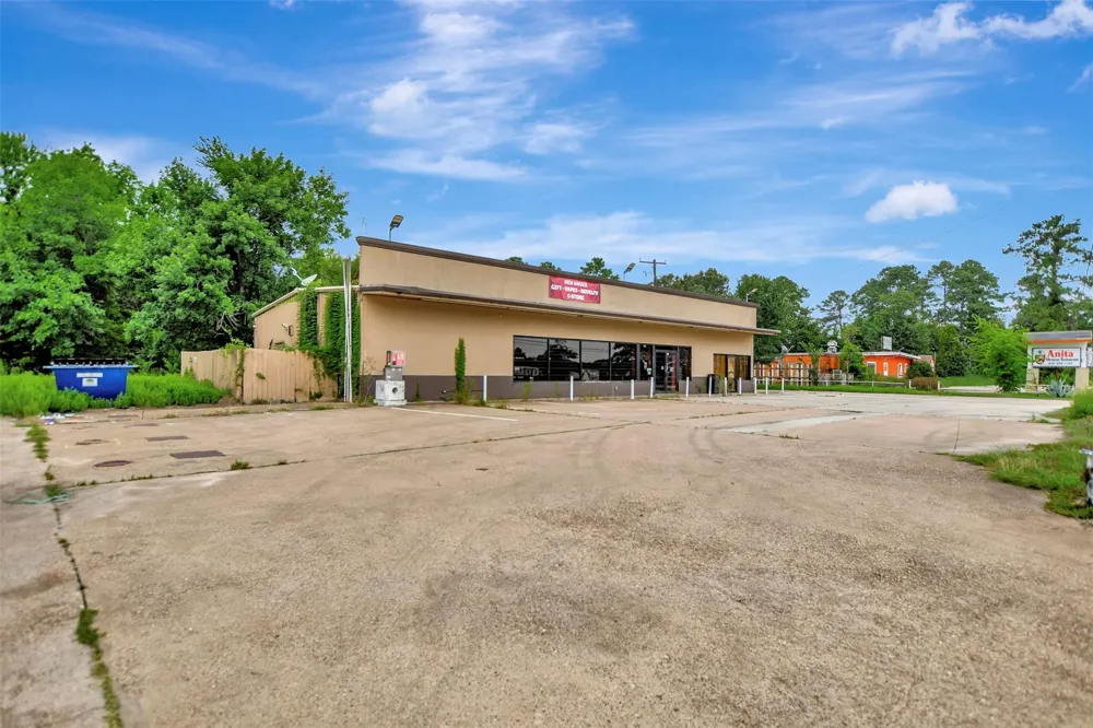 9240 State Highway 75 S New Waverly, TX 77358