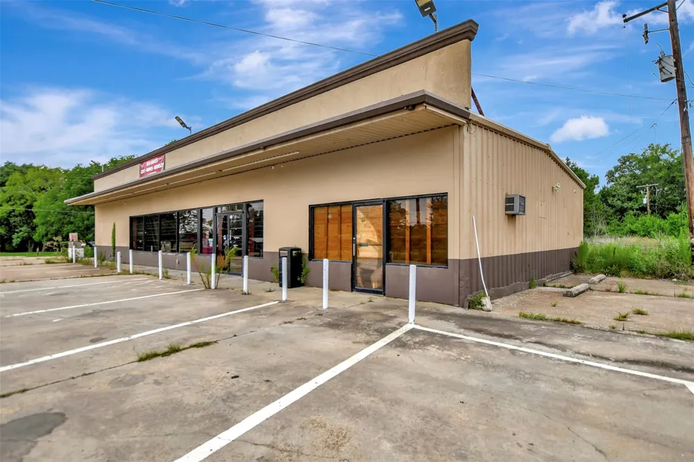 9240 State Highway 75 S New Waverly, TX 77358