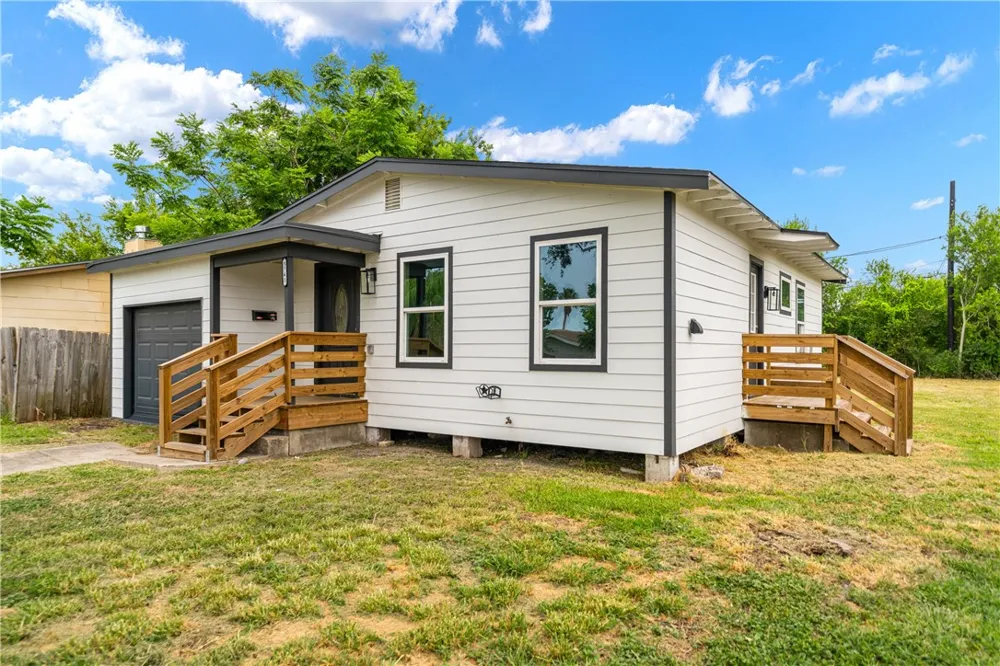 5741 Bobalo Drive Corpus Christi, TX 78412