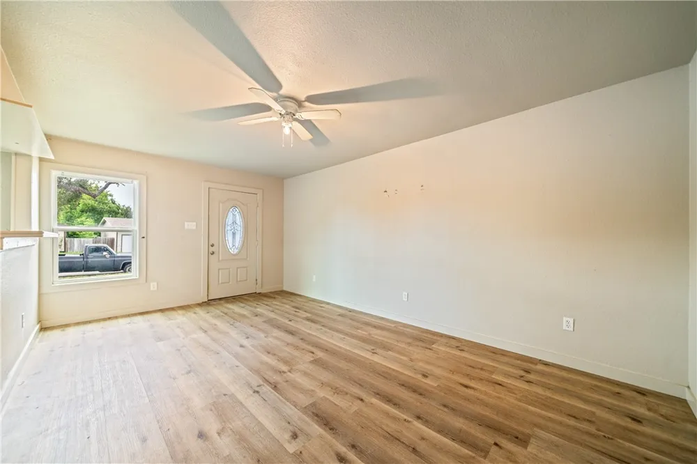 5741 Bobalo Drive Corpus Christi, TX 78412
