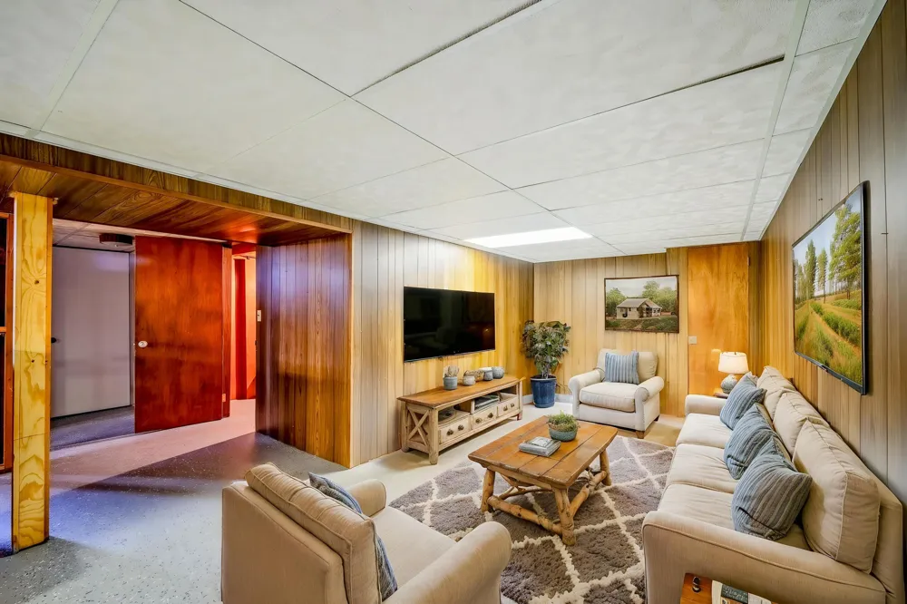14557 Michigan Boulevard Allen Park, MI 48101