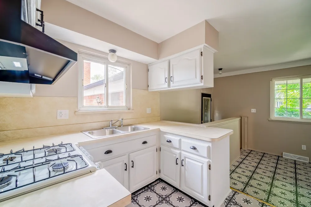 14557 Michigan Boulevard Allen Park, MI 48101