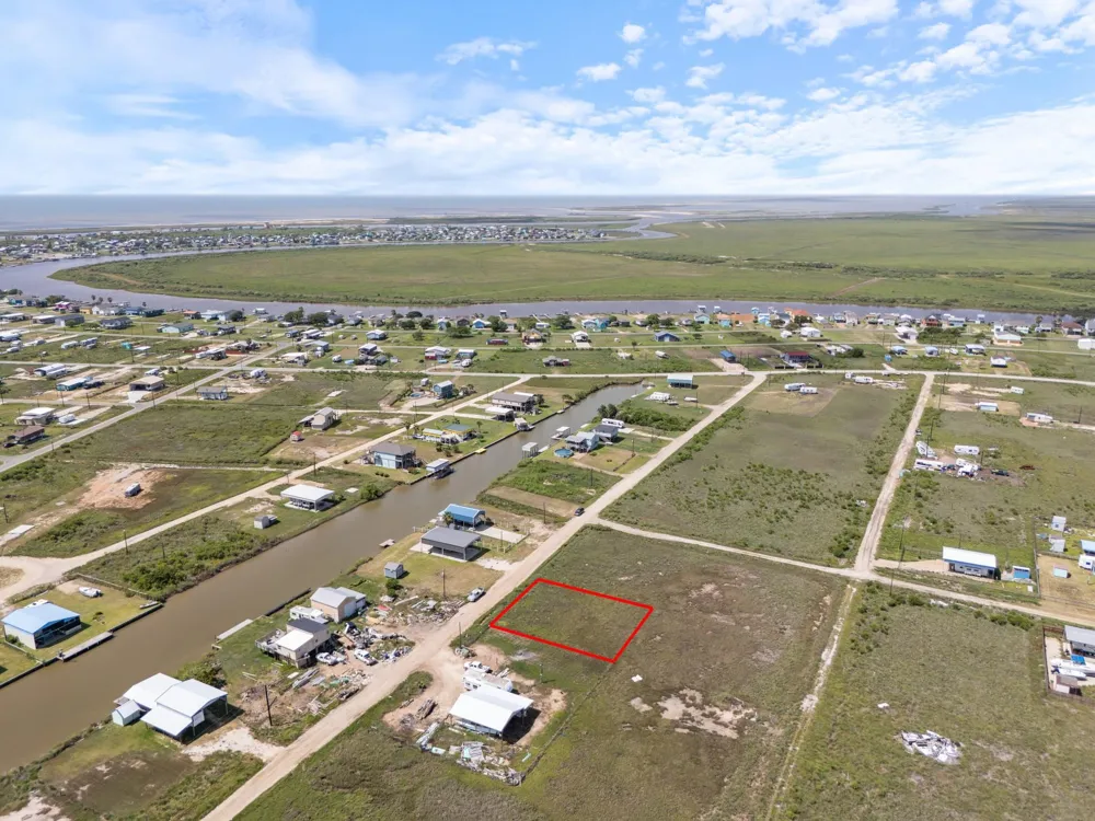 417 Chimaera Street Sargent, TX 77414