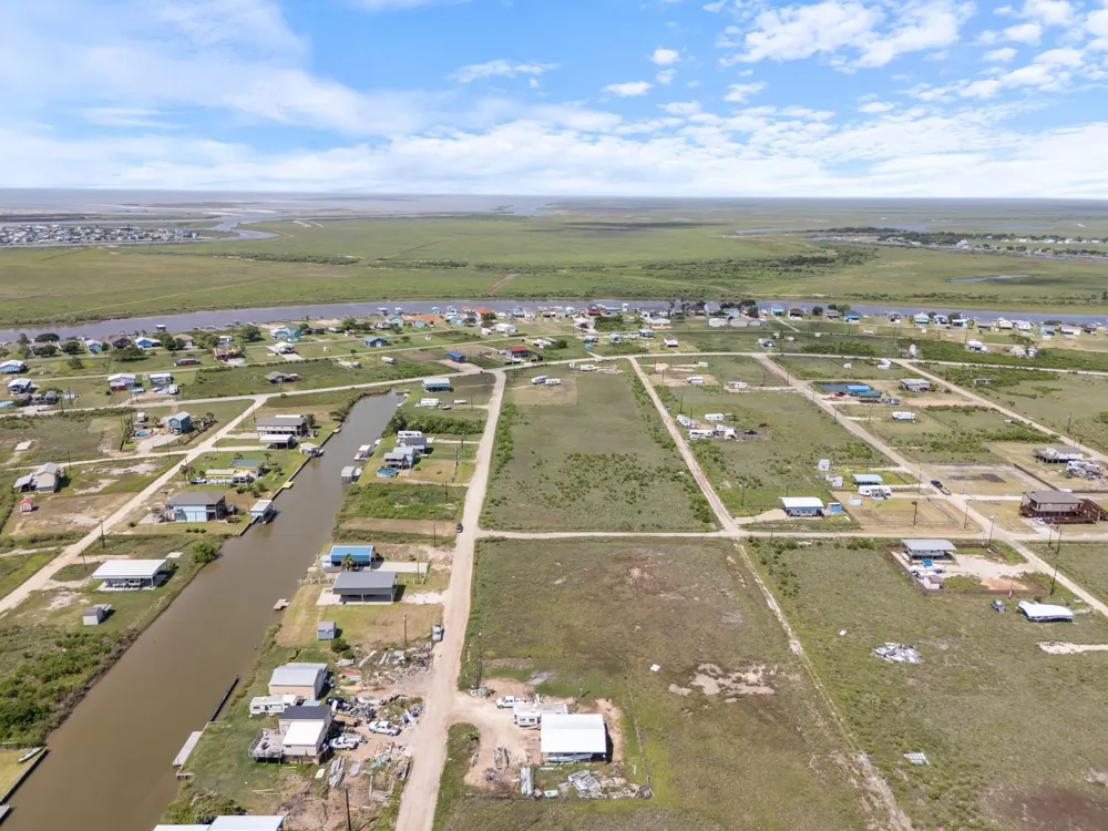 417 Chimaera Street Sargent, TX 77414