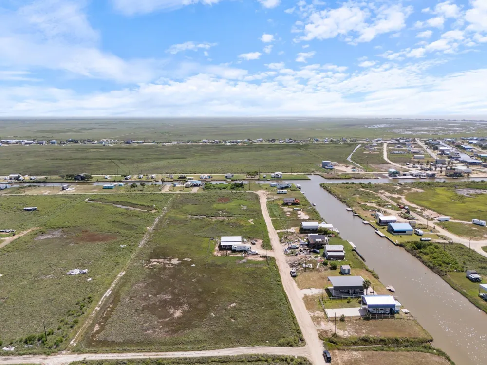 417 Chimaera Street Sargent, TX 77414
