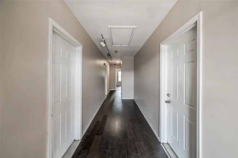 1603 Airline Drive Houston, TX 77009