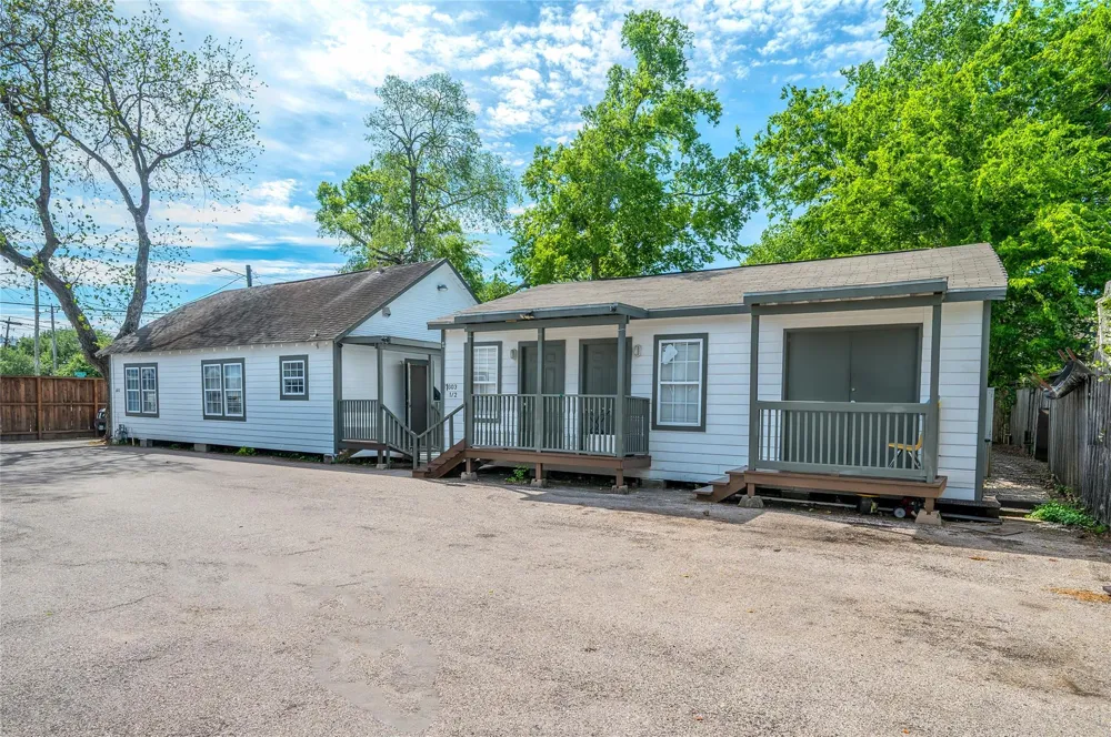 1603 Airline Drive Houston, TX 77009