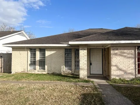 6736 W Fuqua Drive