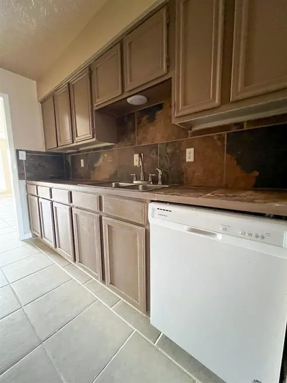 6736 W Fuqua Drive Missouri City, TX 77489
