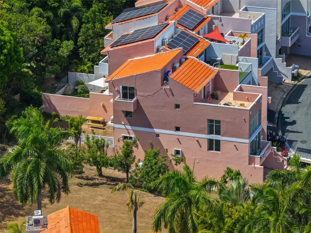1 SHELL CASTLE CLUB CLUB Humacao, PR 00791