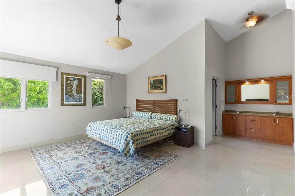 1 SHELL CASTLE CLUB CLUB Humacao, PR 00791