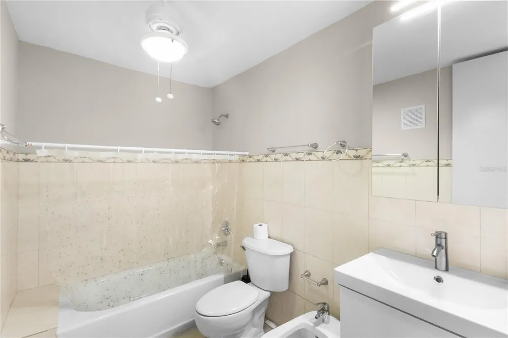 1 SHELL CASTLE CLUB CLUB Humacao, PR 00791