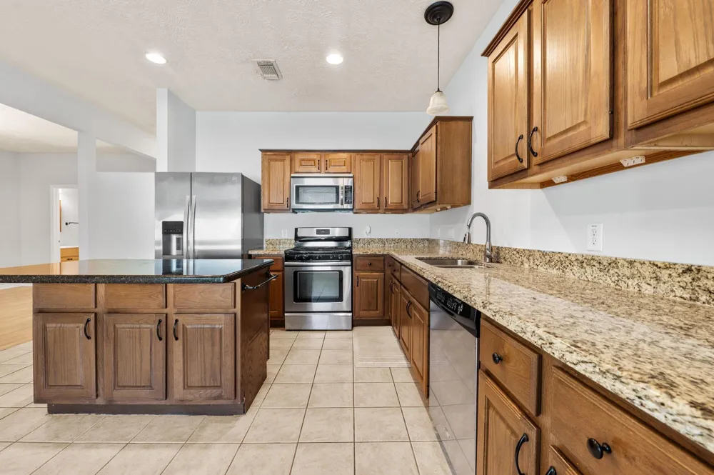 607 Travis Street #5 Webster, TX 77598