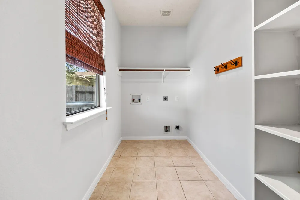 607 Travis Street #5 Webster, TX 77598