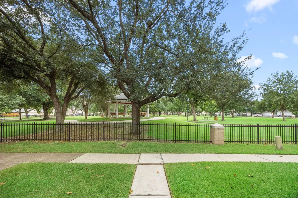 607 Travis Street #5 Webster, TX 77598
