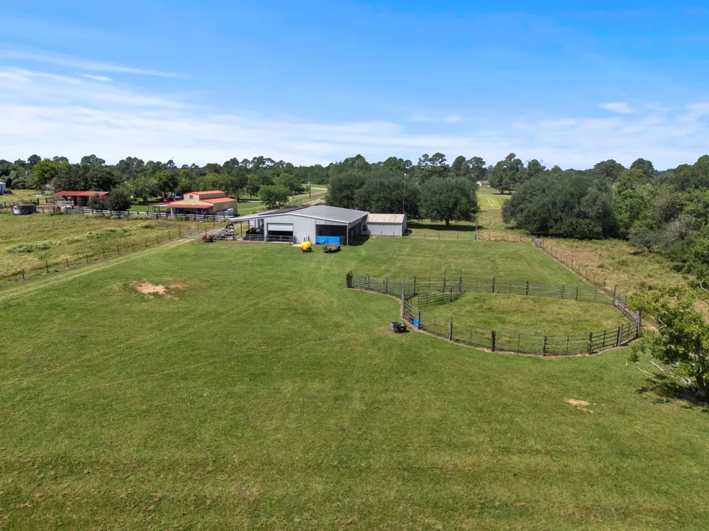 15610 Penick Rd Waller, TX 77484