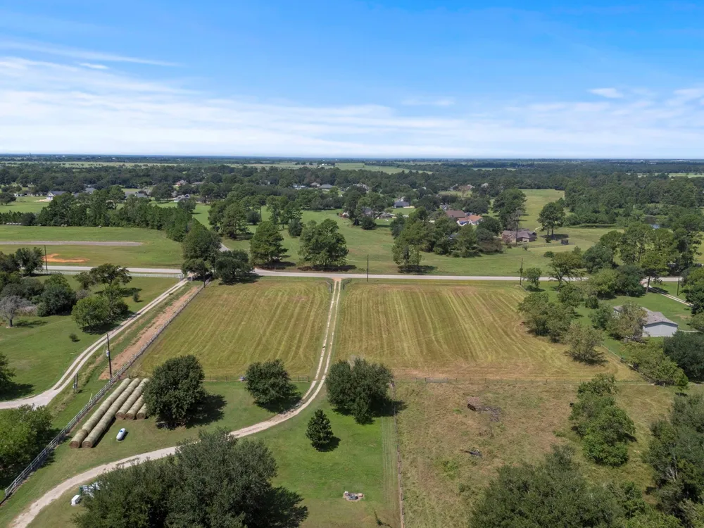 15610 Penick Rd Waller, TX 77484