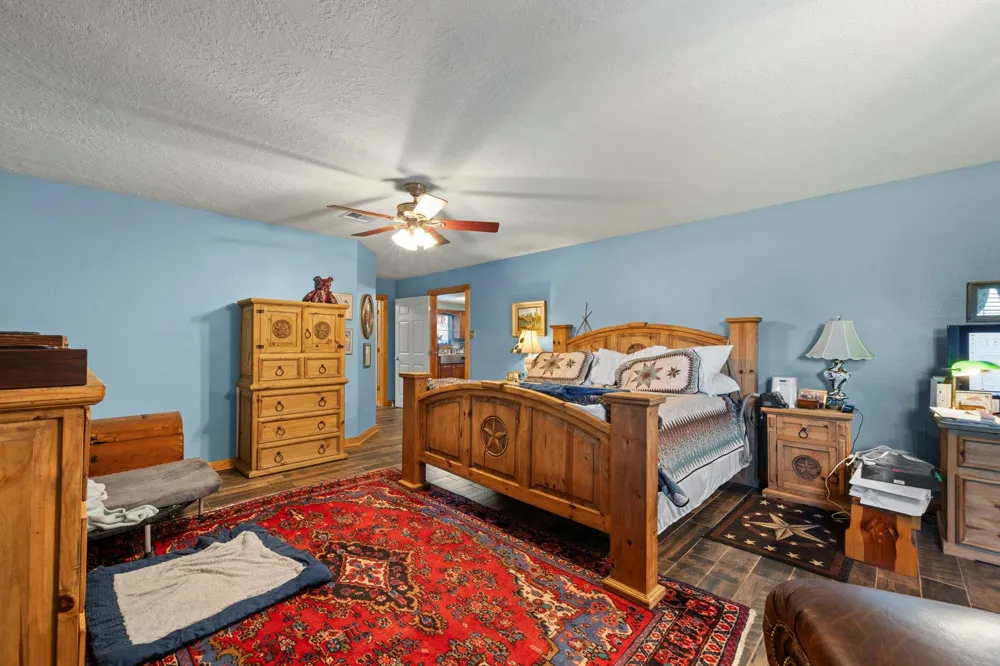 15610 Penick Rd Waller, TX 77484
