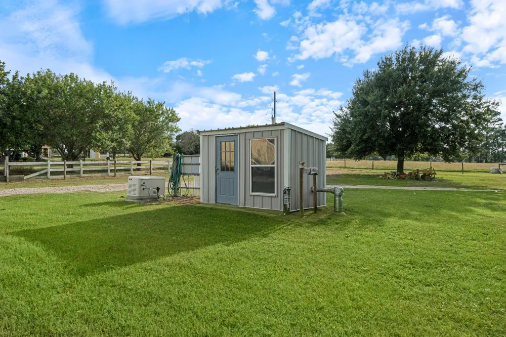 15610 Penick Rd Waller, TX 77484