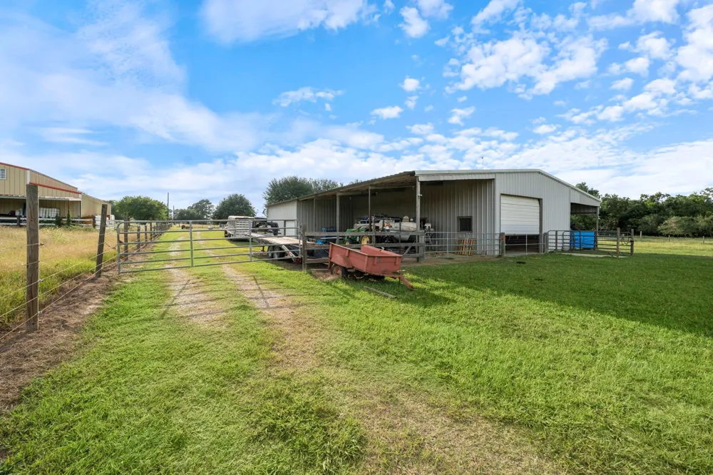 15610 Penick Rd Waller, TX 77484