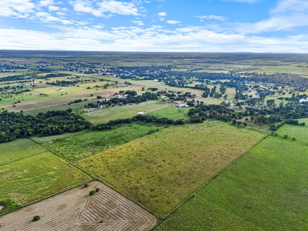 15610 Penick Rd Waller, TX 77484