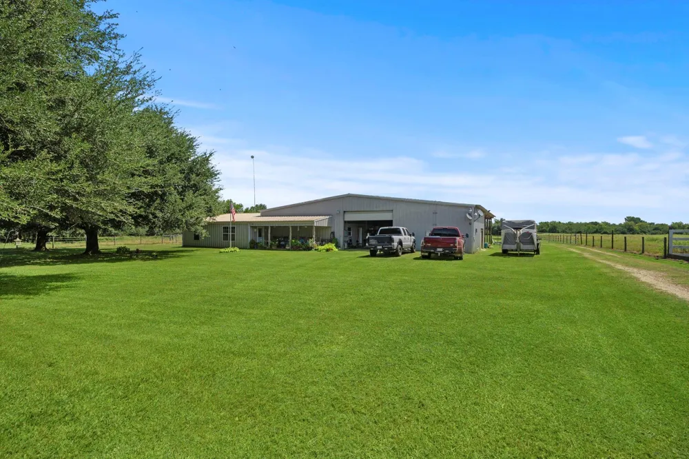 15610 Penick Rd Waller, TX 77484
