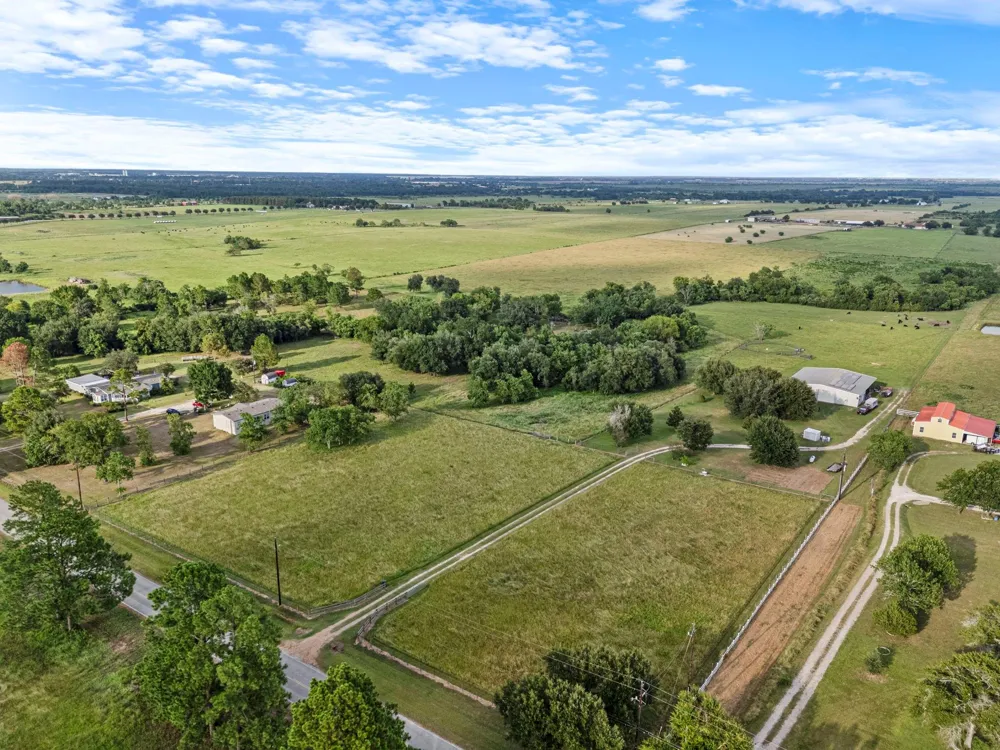 15610 Penick Rd Waller, TX 77484