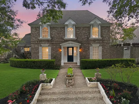 15814 Fleetwood Oaks Drive
