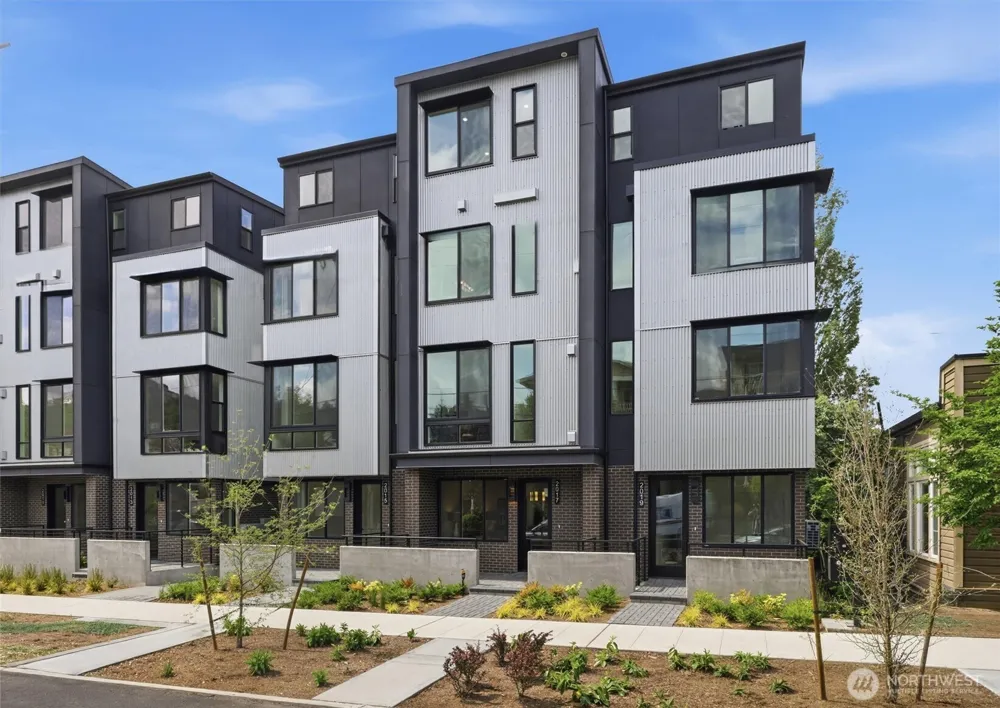 2017 Minor Avenue E Seattle, WA 98102