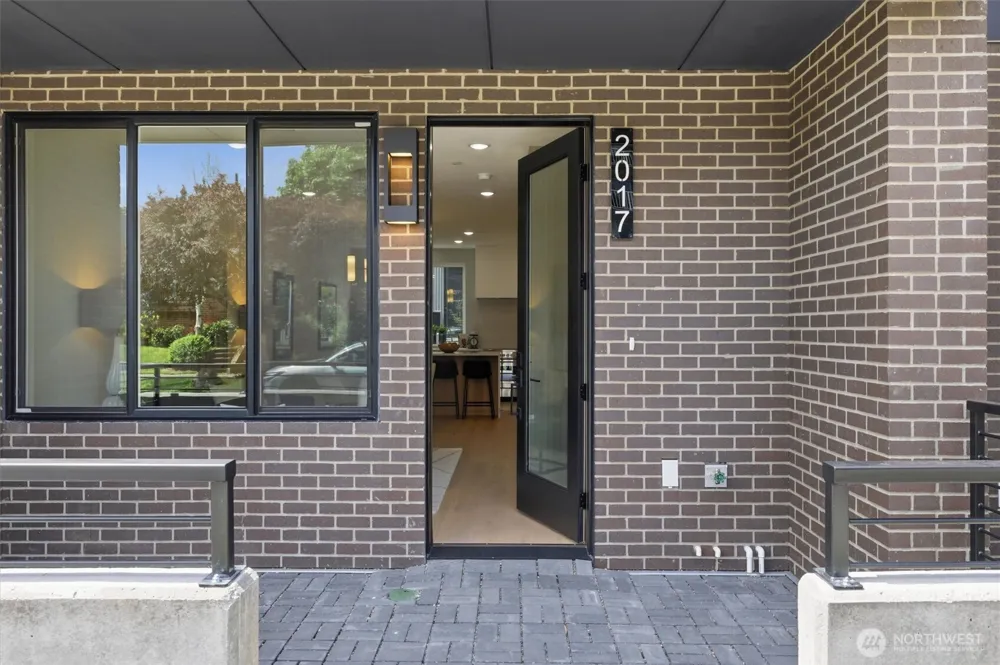 2017 Minor Avenue E Seattle, WA 98102