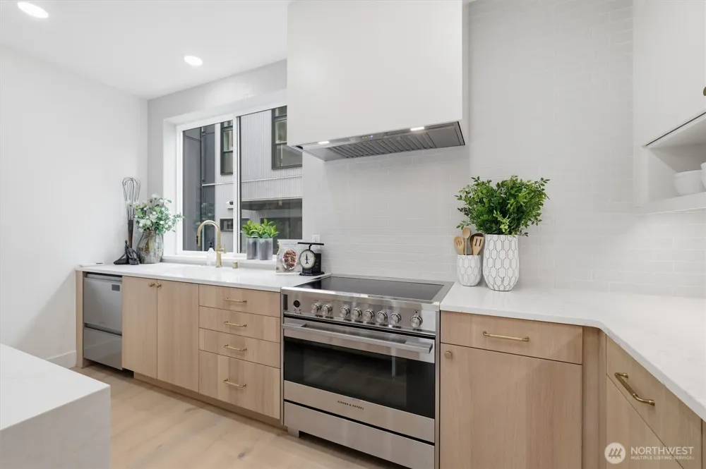 2017 Minor Avenue E Seattle, WA 98102