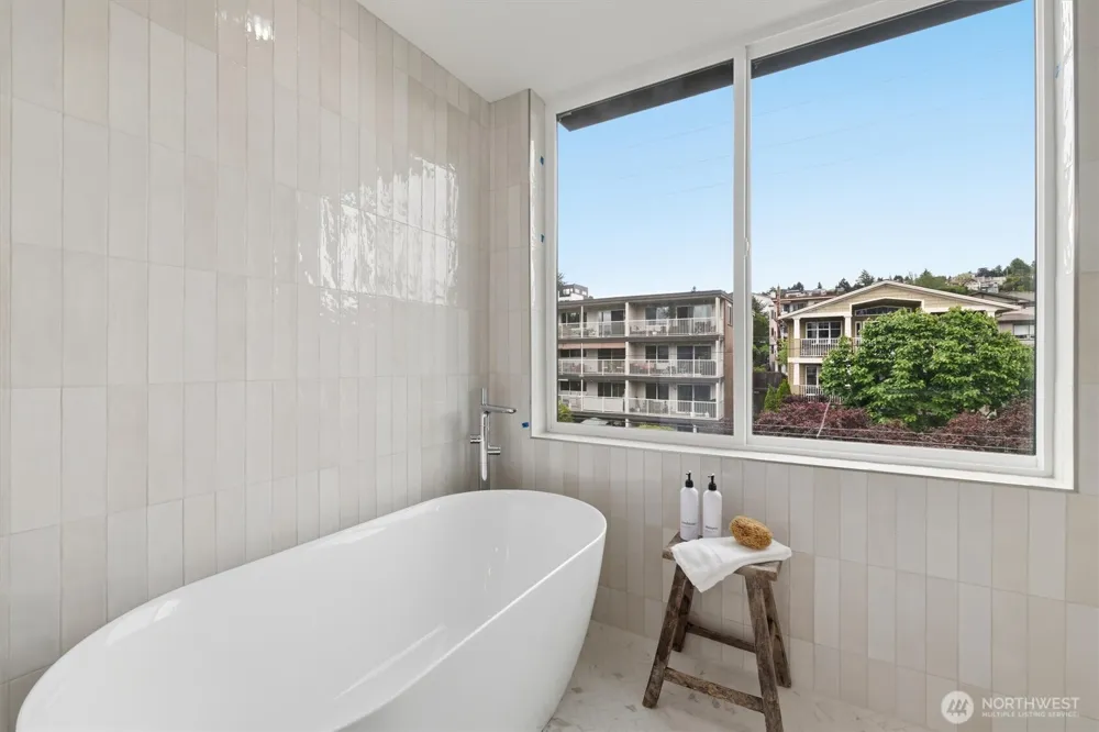 2017 Minor Avenue E Seattle, WA 98102