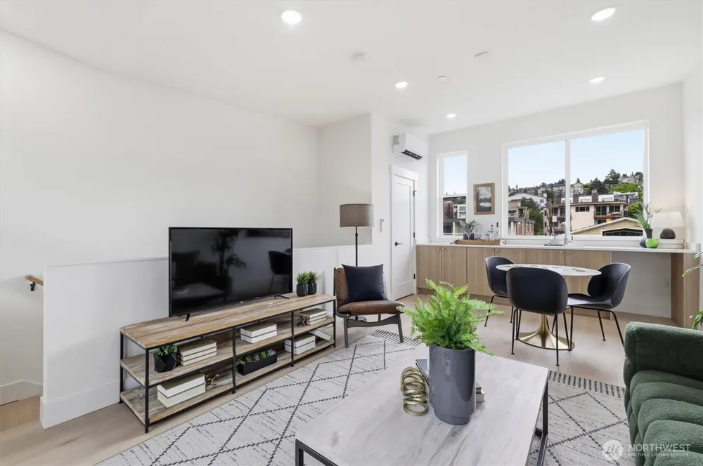 2017 Minor Avenue E Seattle, WA 98102