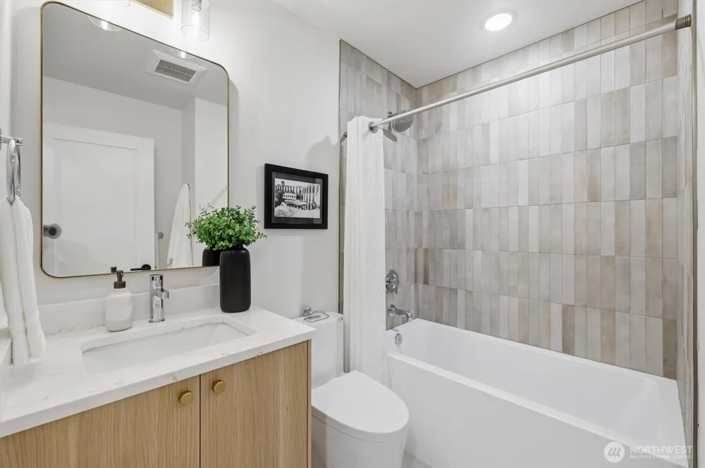 2017 Minor Avenue E Seattle, WA 98102