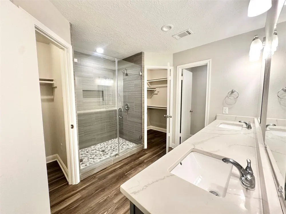 2523 Castle Place Stafford, TX 77477