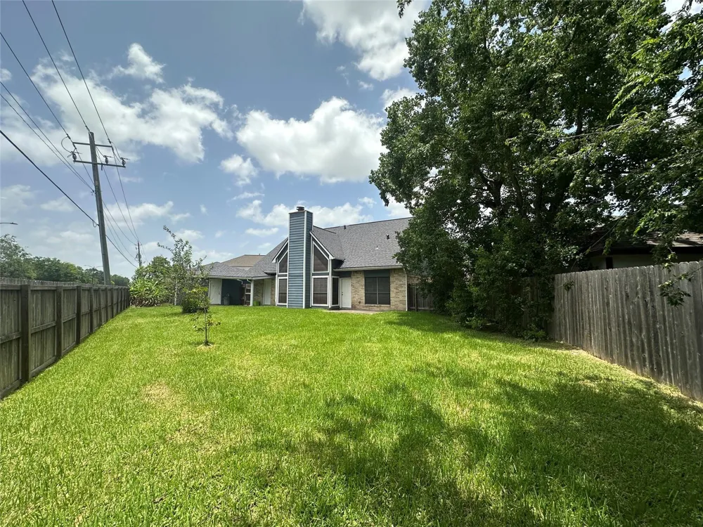 2523 Castle Place Stafford, TX 77477