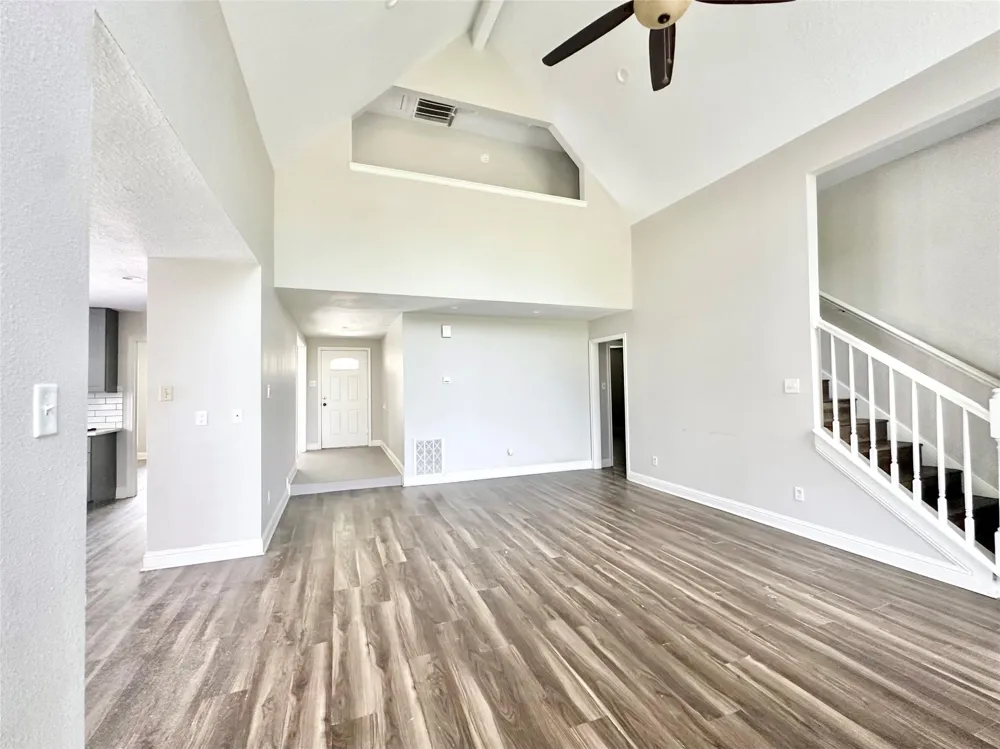 2523 Castle Place Stafford, TX 77477