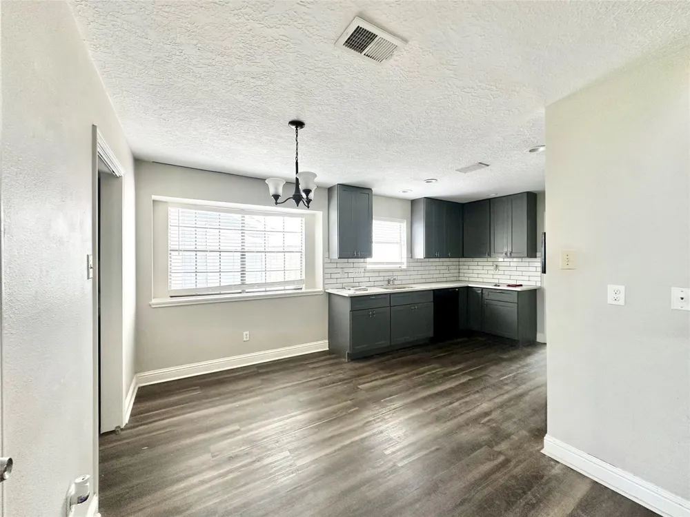 2523 Castle Place Stafford, TX 77477