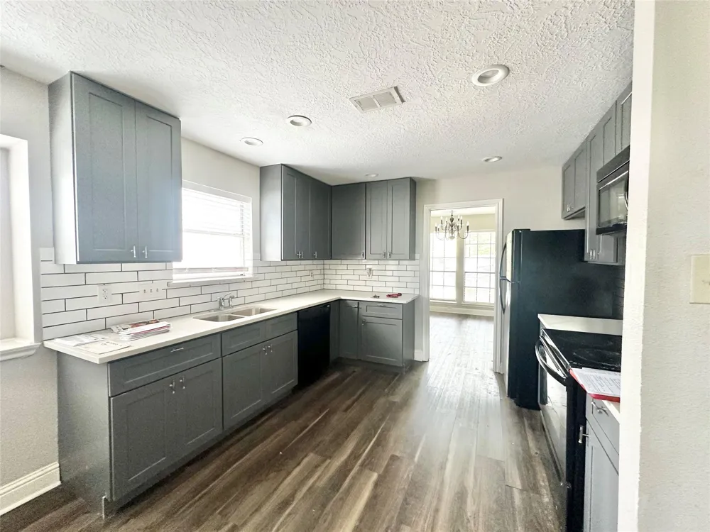 2523 Castle Place Stafford, TX 77477
