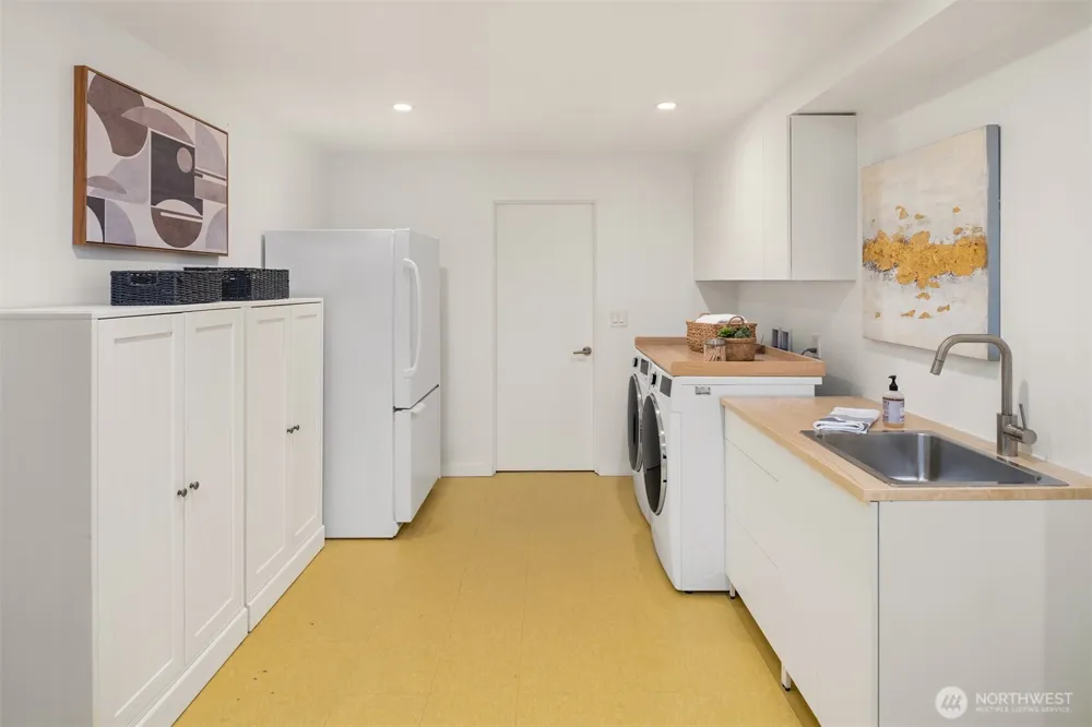 12536 SE 15th Street Bellevue, WA 98005