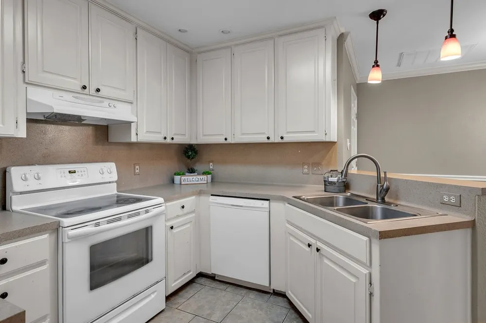 4022 Wood River #5B Corpus Christi, TX 78410