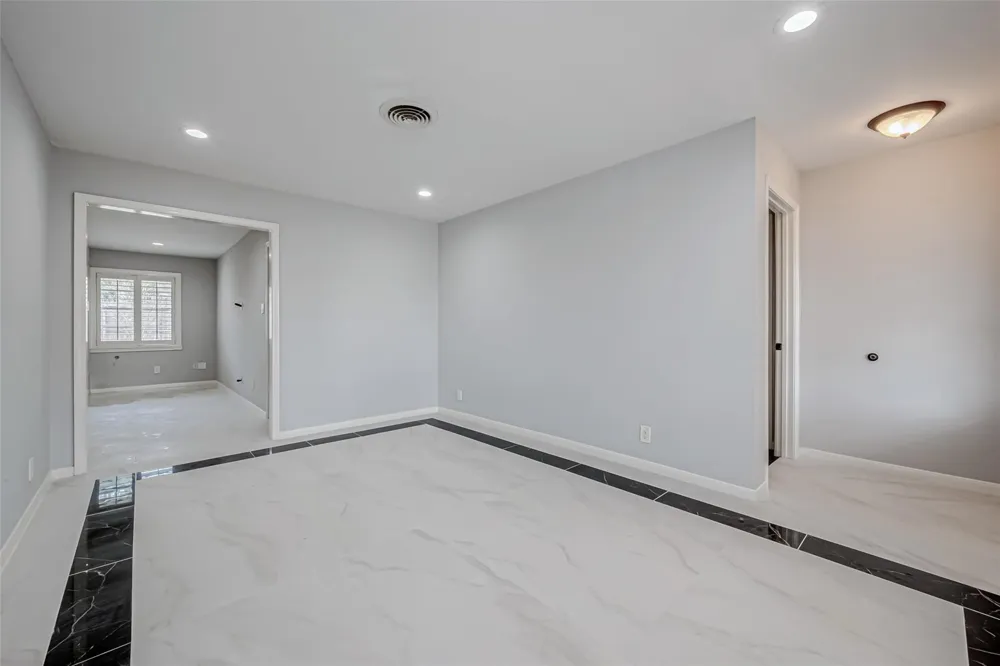 4506 Mimosa Drive Bellaire, TX 77401