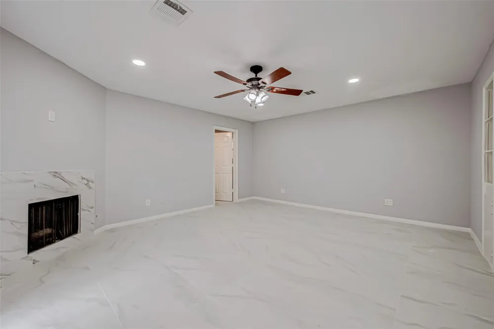4506 Mimosa Drive Bellaire, TX 77401