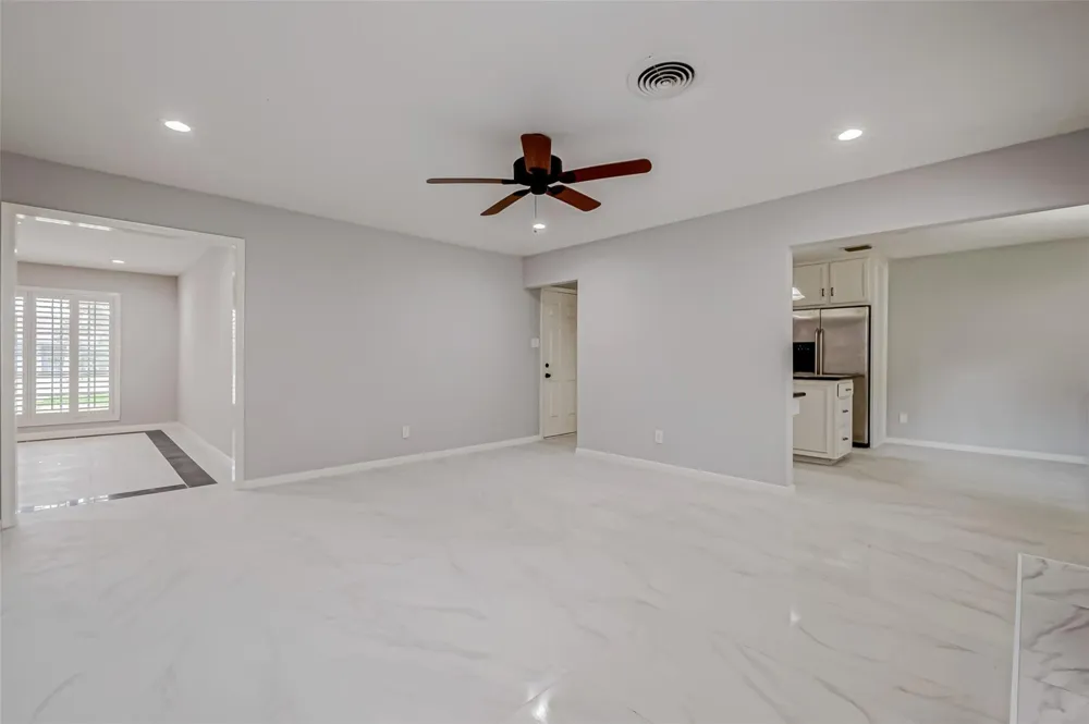 4506 Mimosa Drive Bellaire, TX 77401